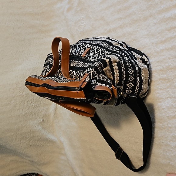 Handbag - Picture 7 of 11